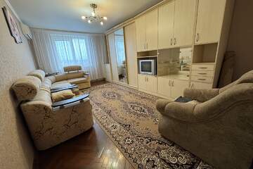 1-к квартира, 40 м², 4/5 эт.